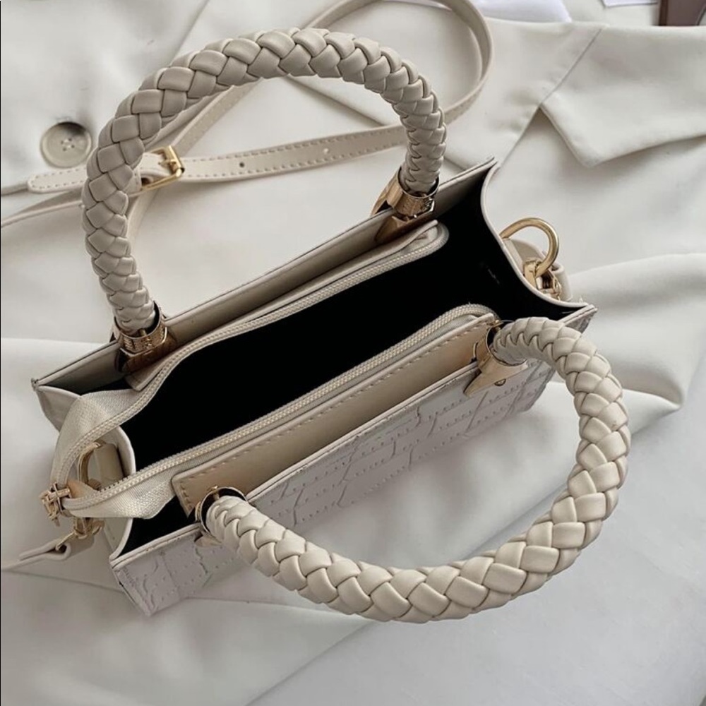🤍NEW🤍 Small Crossbody/ Handbag - Picture 3 of 4